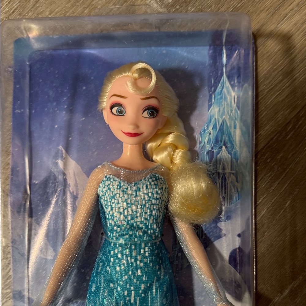 Disney Frozen Elsa Doll in Sparkling Teal Dress - Picture 2 of 3